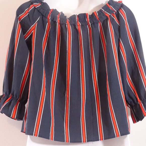 DIVIDED H & M NAVY Red Cold Shoulder 3/4 bell Sleeve Top Sz 8 - Picture 3 of 6
